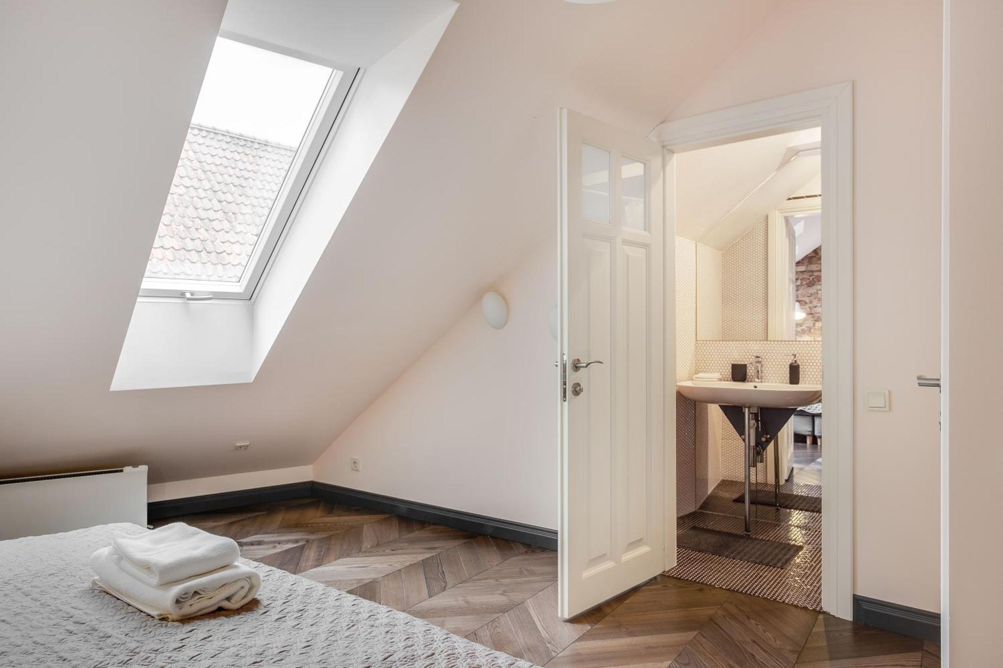 3 Bedroom Duplex Apartment Next To The Gates Of Dawn VNO Exterior foto